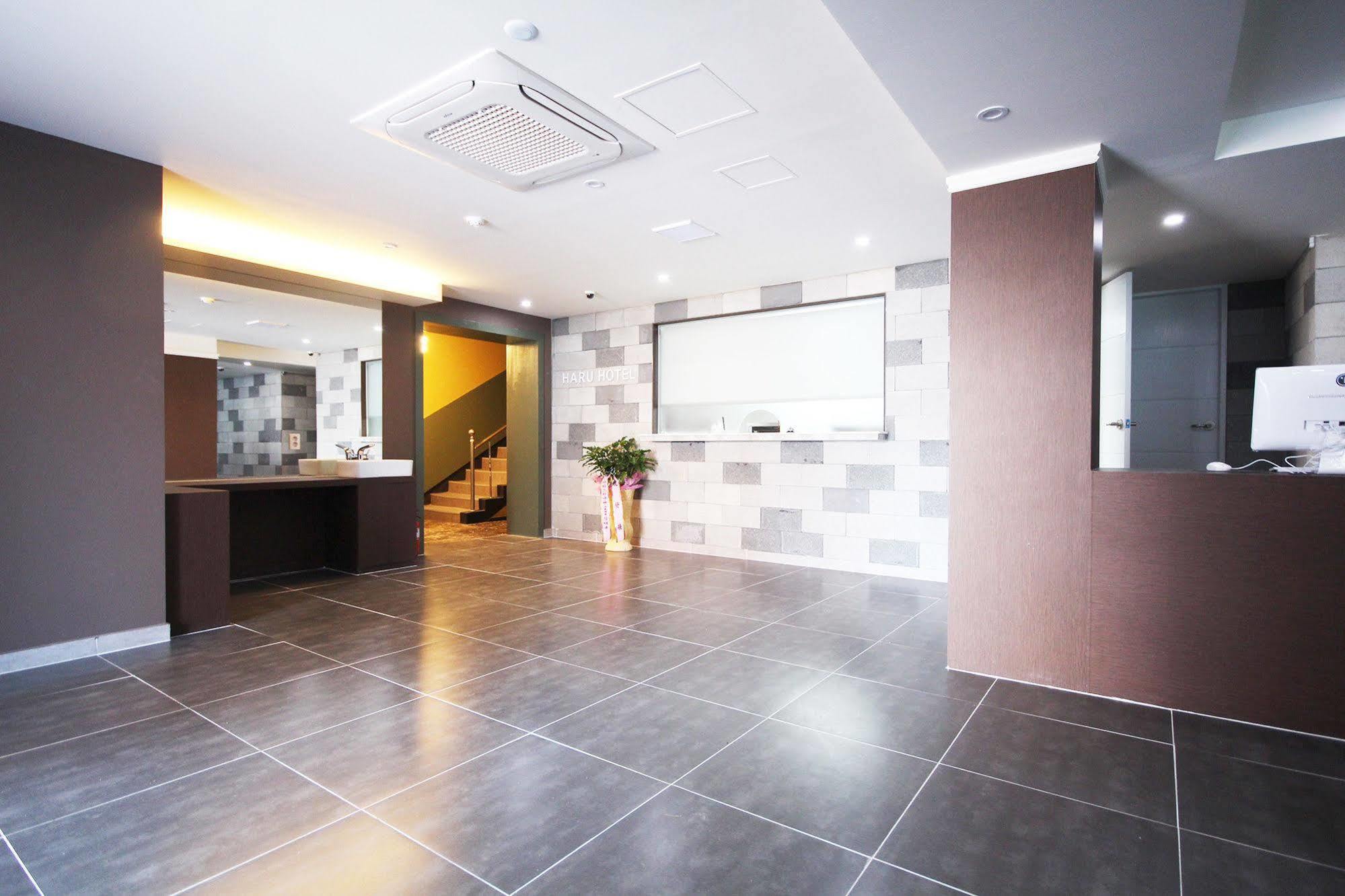 Haru Hotel Gimhae Esterno foto