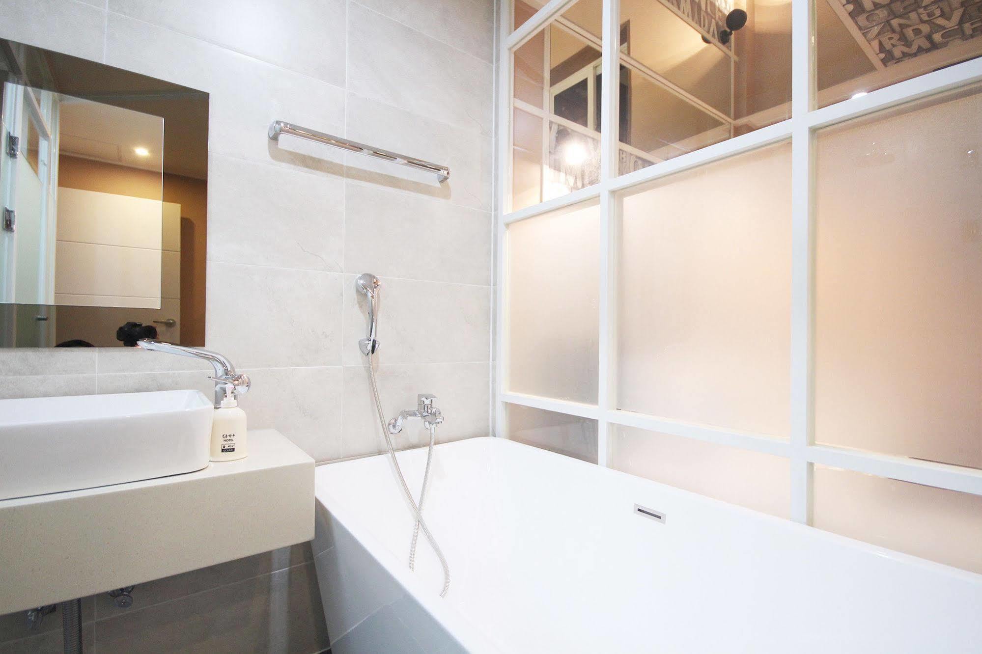 Haru Hotel Gimhae Esterno foto