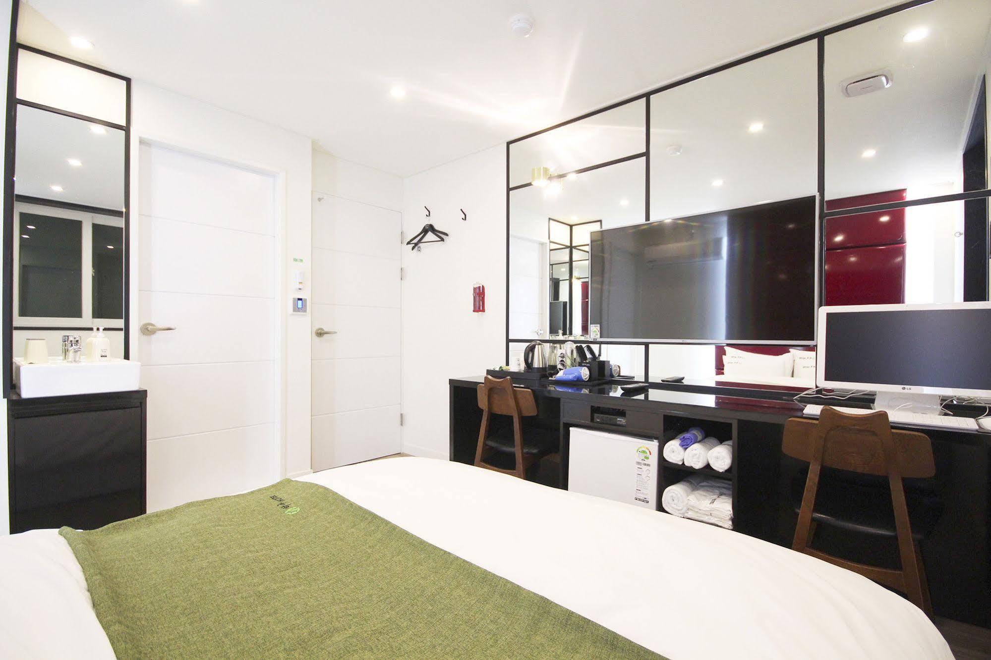 Haru Hotel Gimhae Esterno foto
