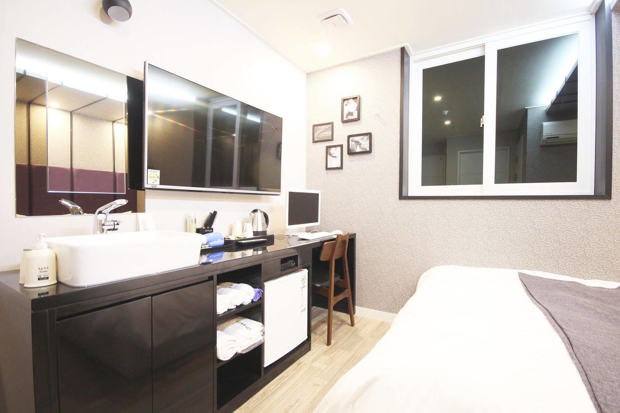 Haru Hotel Gimhae Esterno foto